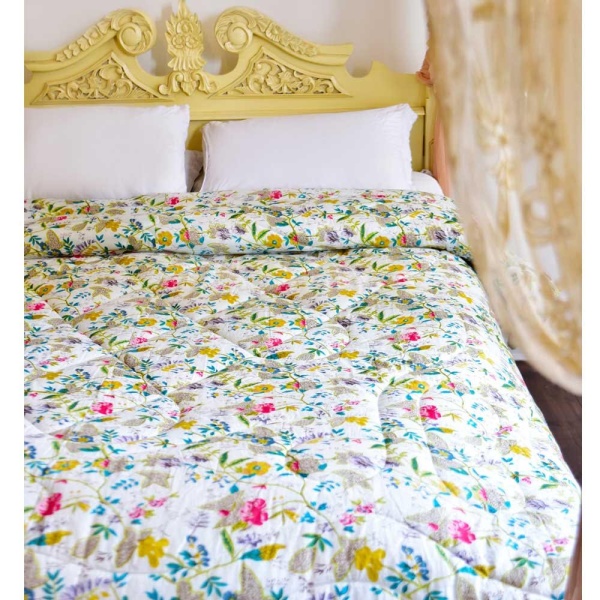 100% Cotton White Leaf Double/King Quilt/Bedspread/Throw 220x265cms
