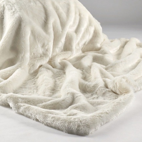 Cream Plush Luxury Faux Fur Throws and Cushions