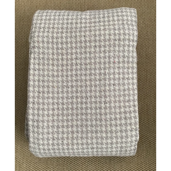 100% Cotton Natural and Beige Houndstooth Throws – for sofas, armchairs and beds