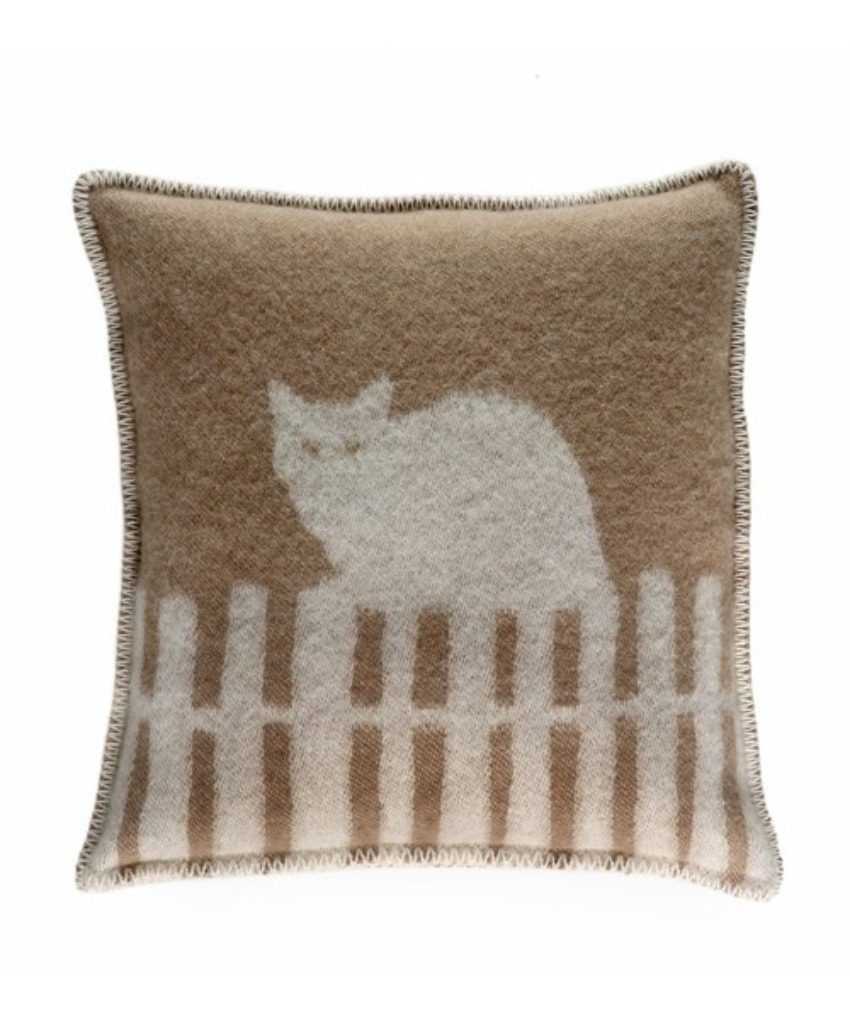 100% New Zealand Wool Miau Cat Cushion in brown size 45×45 cms