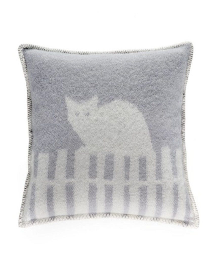 100% New Zealand Wool Miau Cat Cushion in grey size 45×45 cms