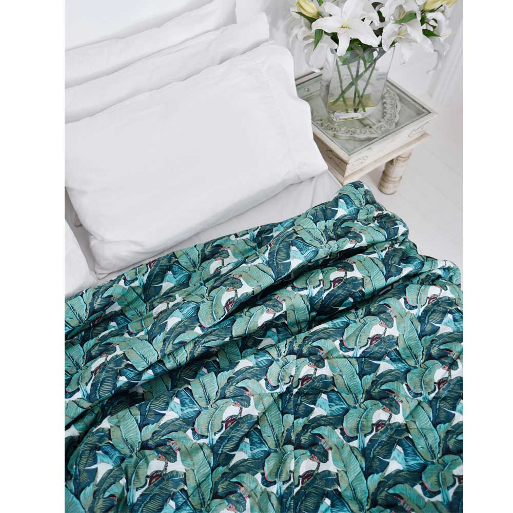 100% Cotton  Green Leaf Quilt/Throw/Bedspread 220x265cms