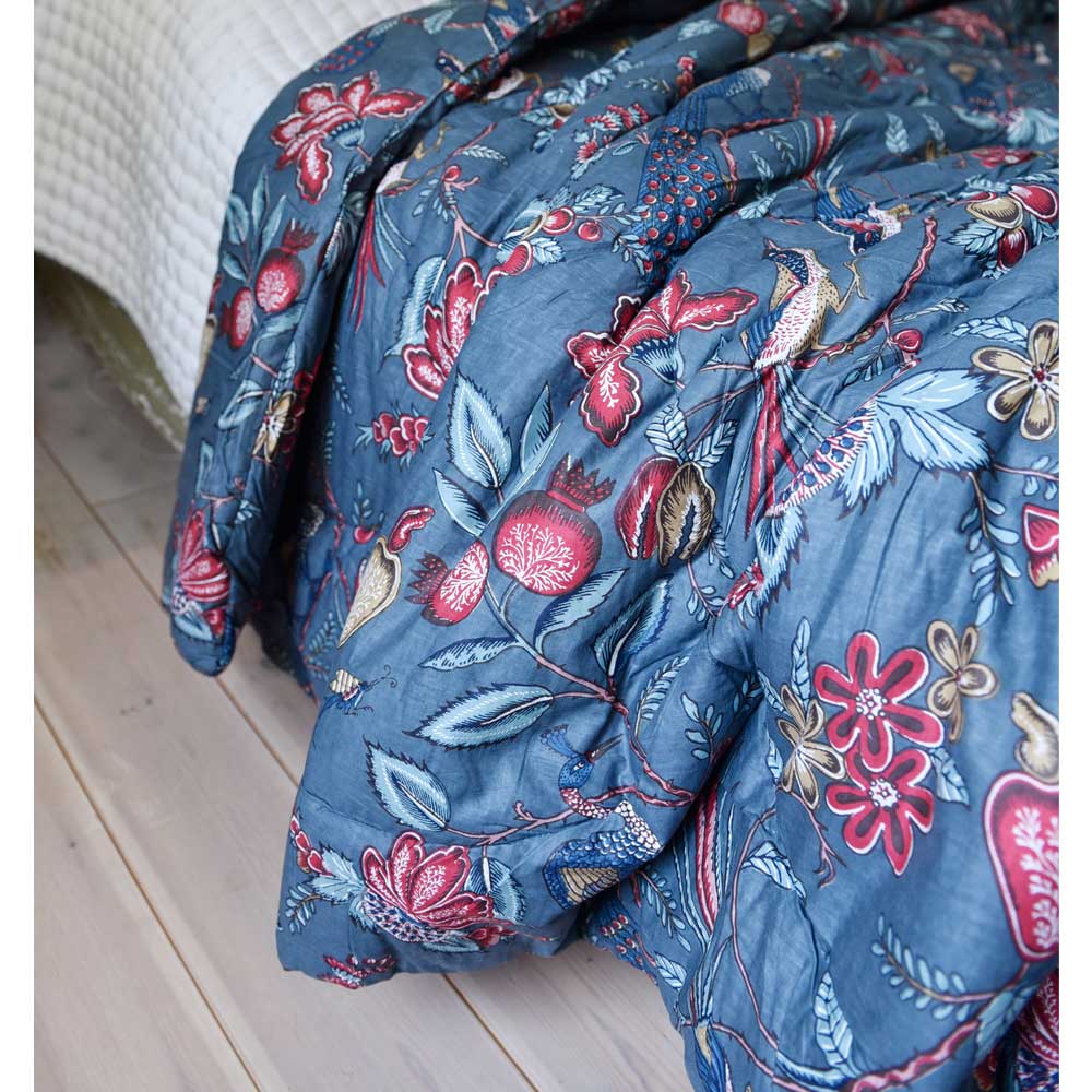100% Cotton Grey Fruit Bird Quilt/Throw/Bedspread 220x265cms
