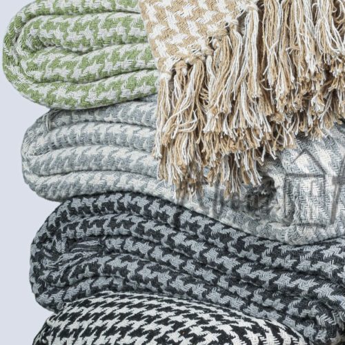 100% Cotton Black and Natural Houndstooth Throws 100% Cotton Black and Natural Houndstooth Throws