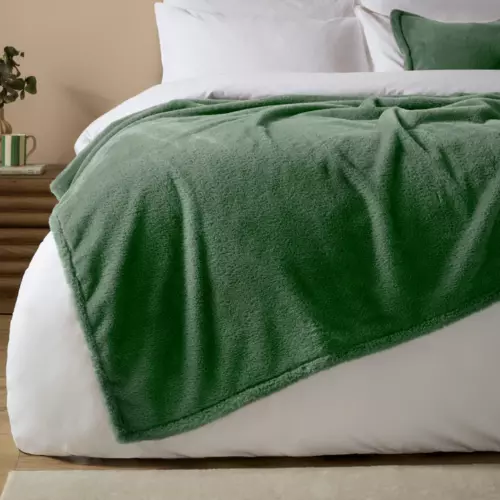 Cosy Frost Green Faux Fur Throws and Cushions