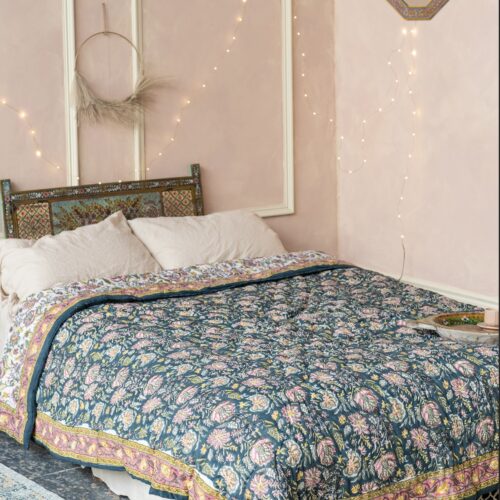 100% Cotton Reversible Vintage Style Bedspread/Quilt – gold, navy, white, green floral design 100% Cotton Reversible Vintage Style Bedspread/Quilt - gold, navy, white, green floral design