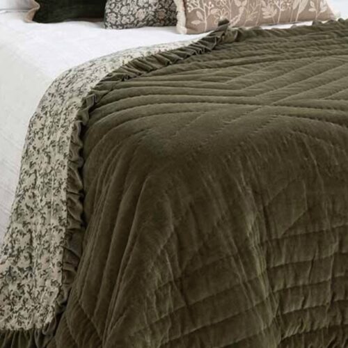 Moss Green Ruffle Velvet Throw 140x220cms