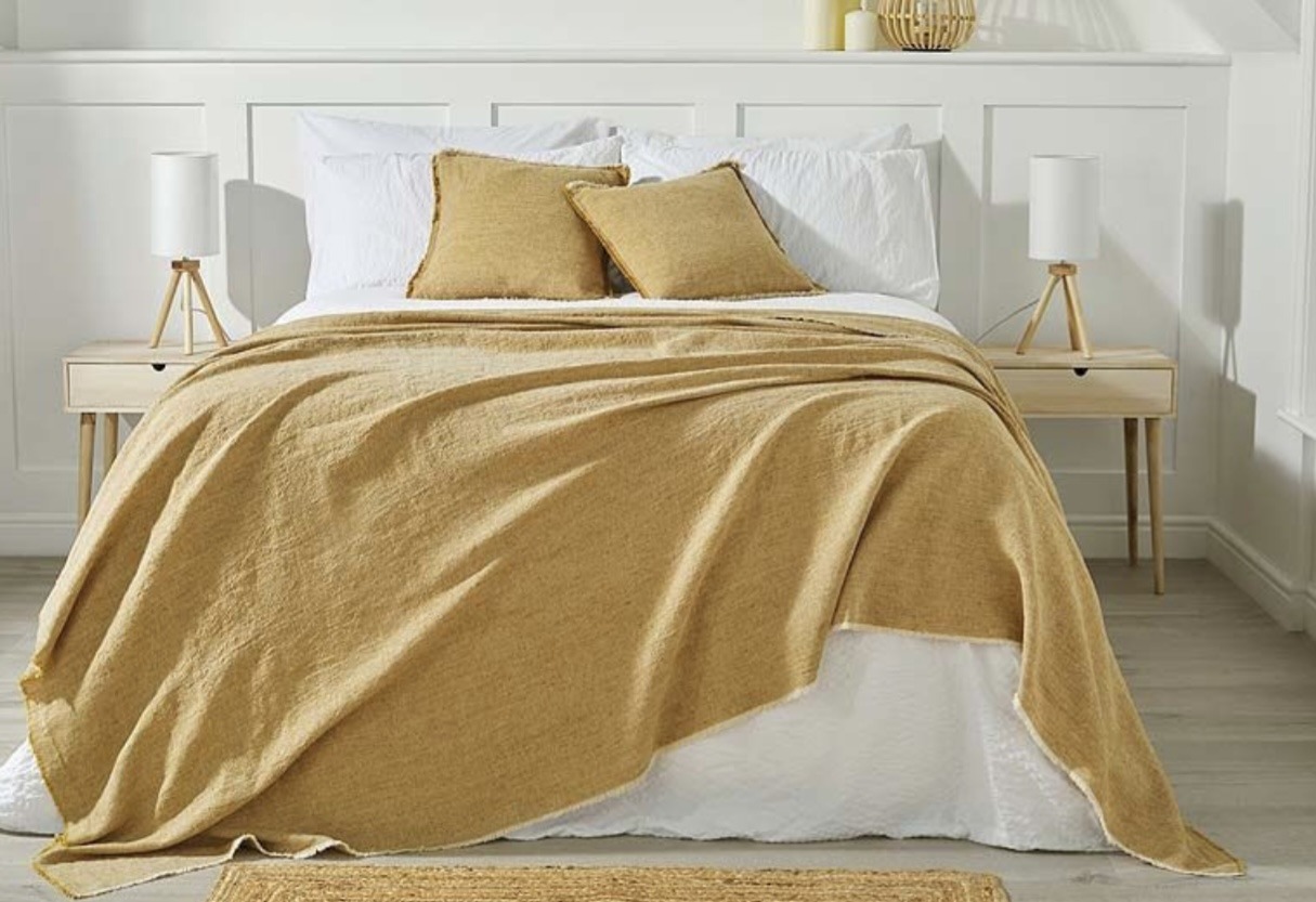 Luxury Linen Cotton Mix Mustard Oversized Throw 220×240 – Ideal for sofas, chairs and beds