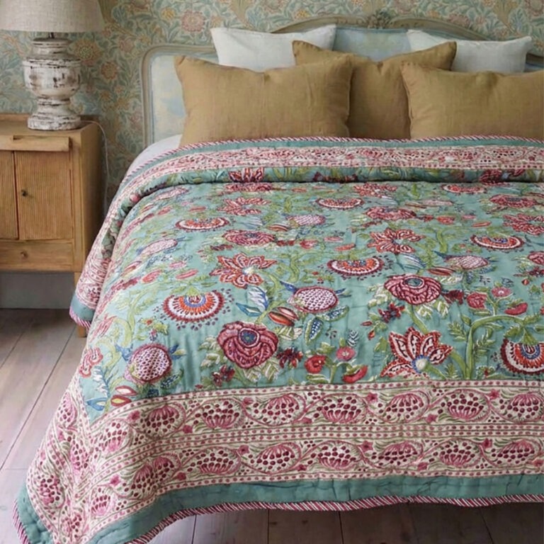 100% Cotton Turquoise, Burgundy & White Floral Print Reverse Quilt/Throw 220x265cms