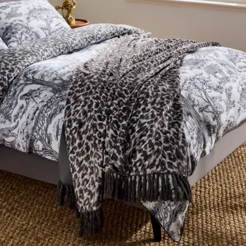Pokot Printed Monochrome Luxury Velvet Throw 125x150cms